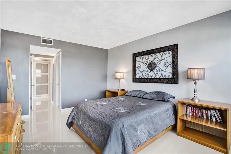 Royal Ambassador #1712 image #10