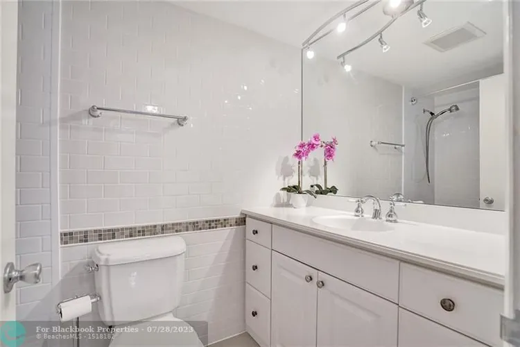 Royal Ambassador #1712 image #11