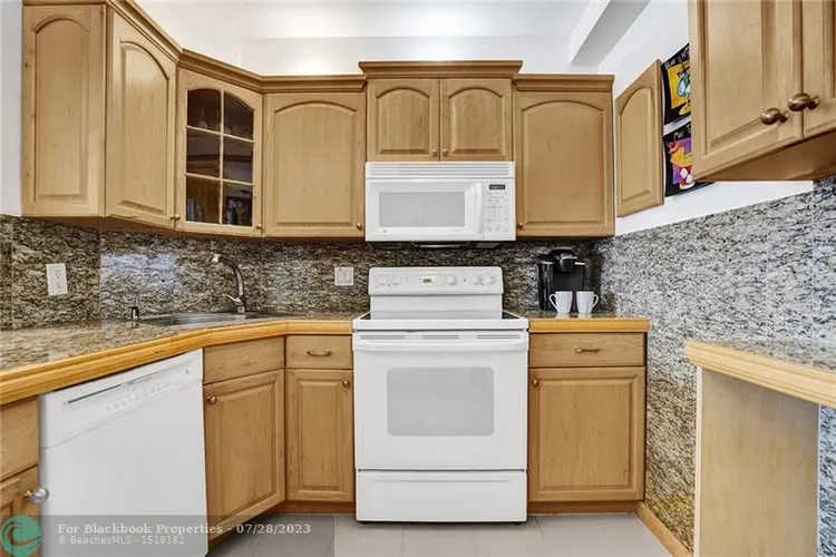 Royal Ambassador #1712 image #16