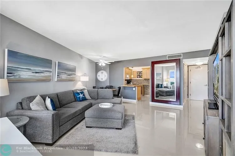 Royal Ambassador #1712 image #21