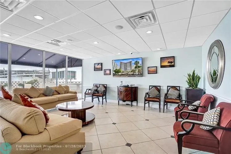 Royal Ambassador #1712 image #55