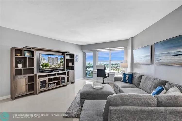 Royal Ambassador #1712 image #6