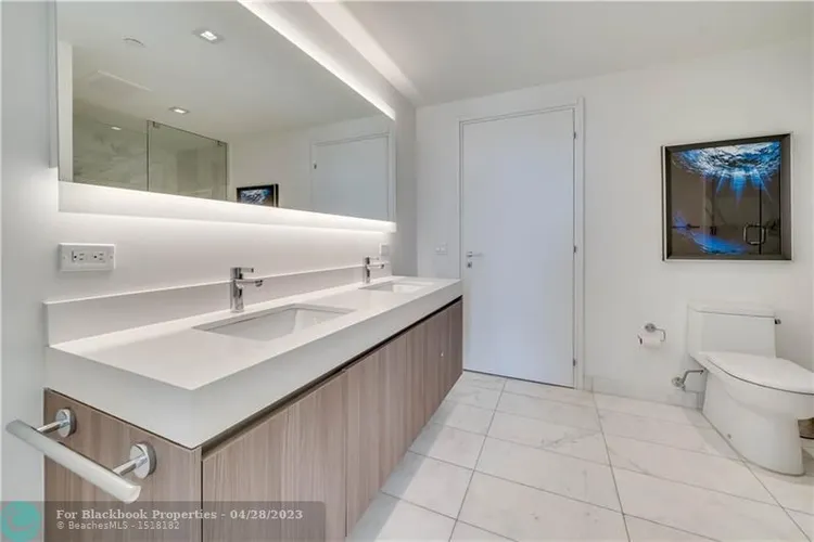 Tiffany House #610 image #12