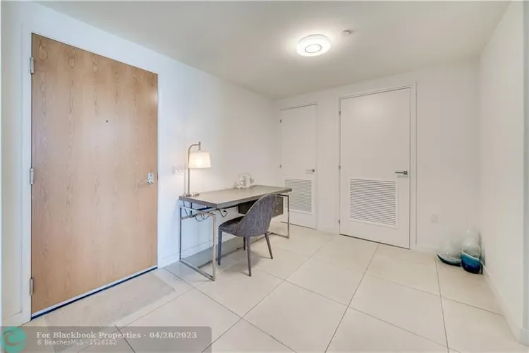 Tiffany House #610 image #20