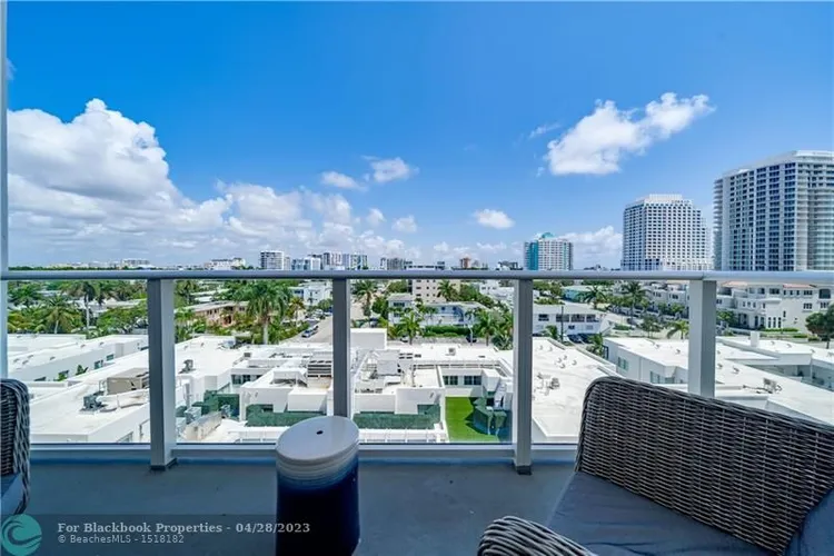 Tiffany House #610 image #21