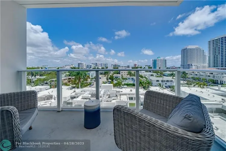 Tiffany House #610 image #23