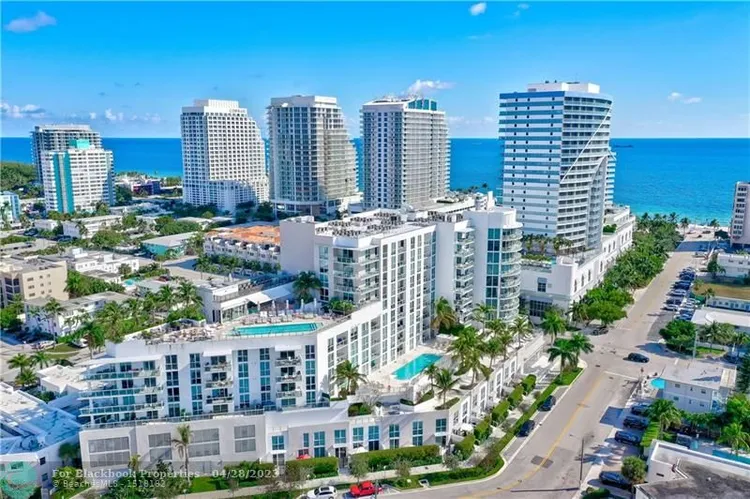 Tiffany House #610 image #39