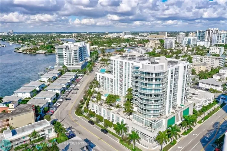 Tiffany House #610 image #40