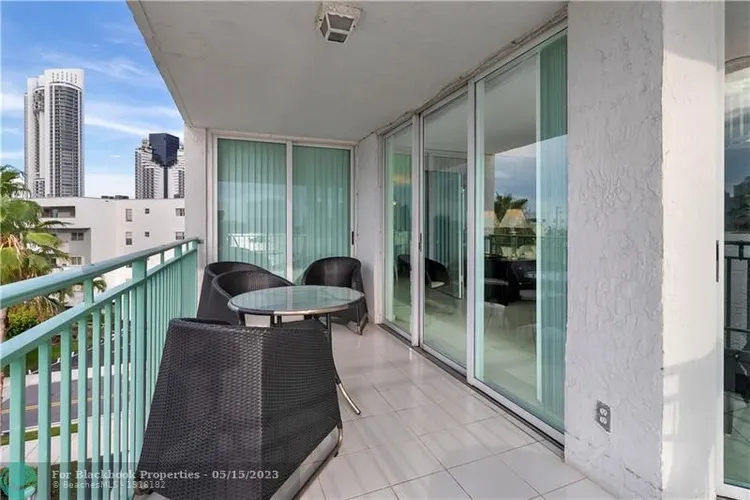 Le Montcalm #402 image #14