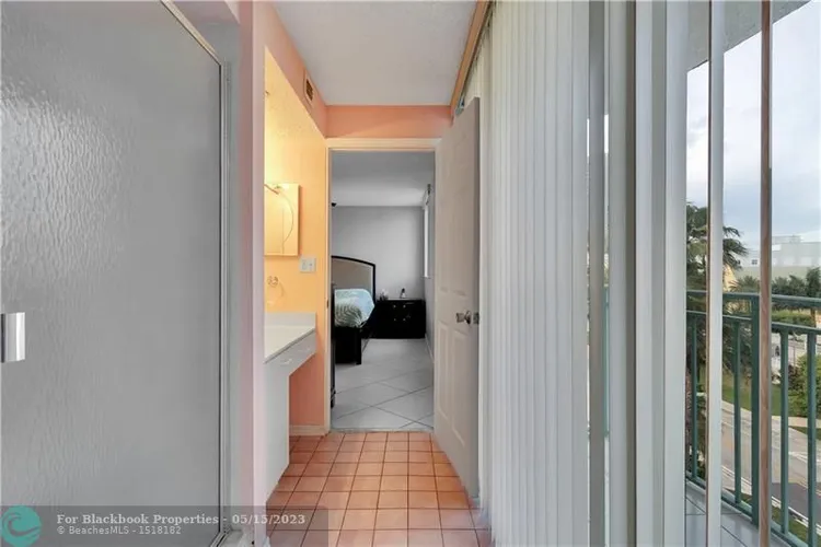 Le Montcalm #402 image #22