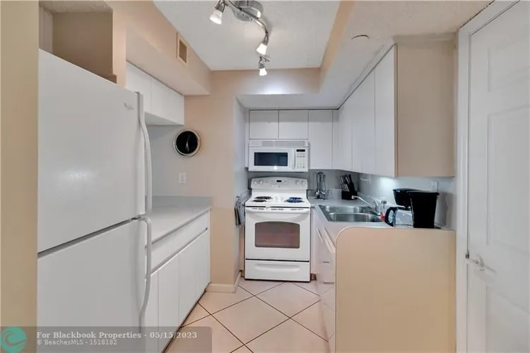 Le Montcalm #402 image #8