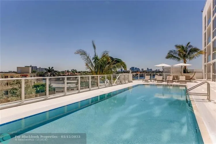 Tiffany House #709 image #15