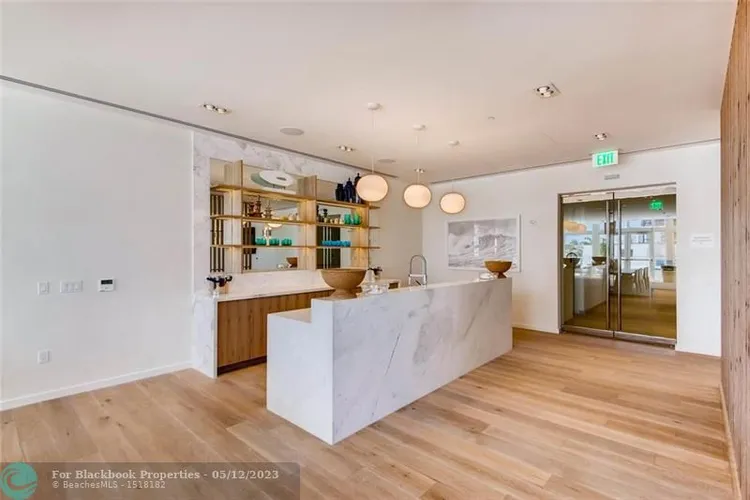 Tiffany House #709 image #18