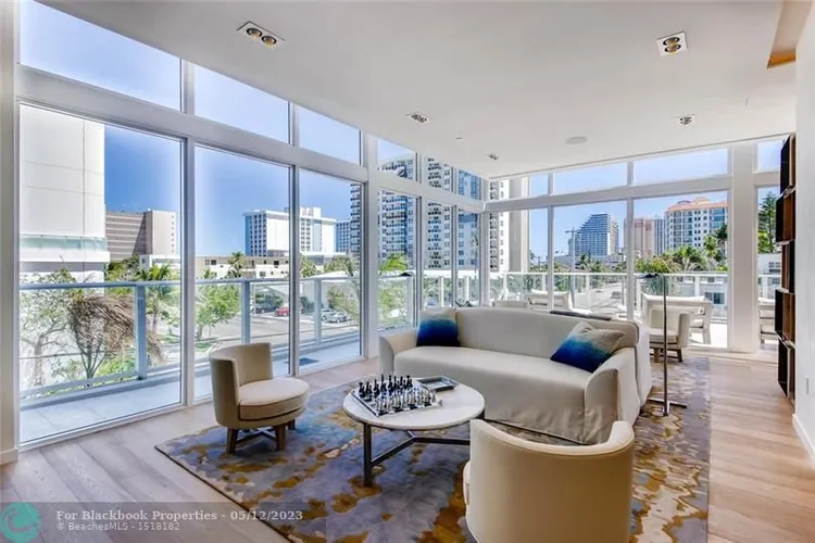 Tiffany House #709 image #21