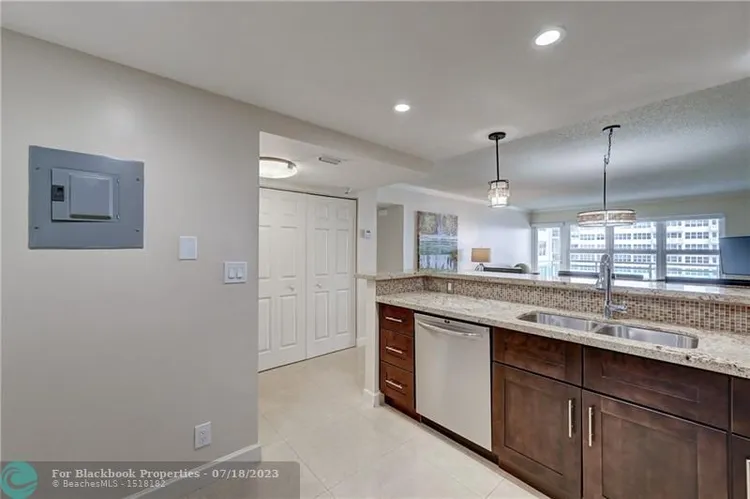 Playa Del Mar #414 image #8