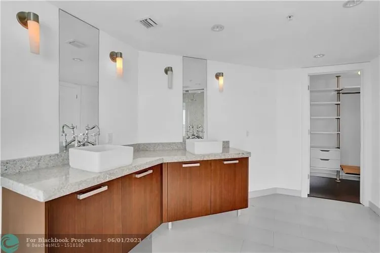 IOS on the Bay #406 image #14