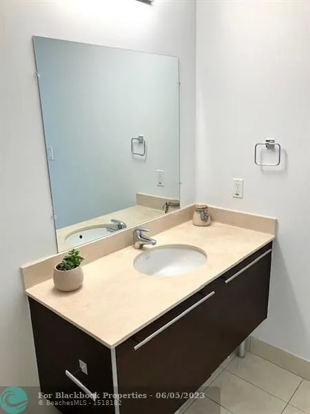 Quantum on the Bay #1919 image #8