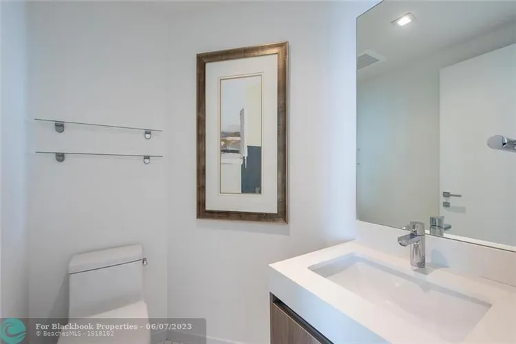 Tiffany House #707 image #10