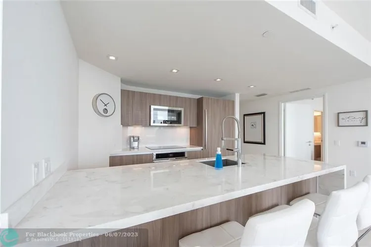 Tiffany House #707 image #11