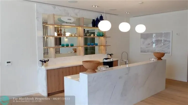 Tiffany House #707 image #20