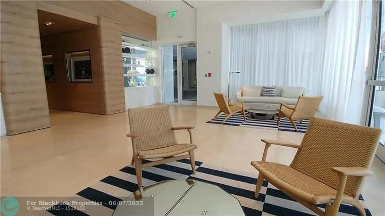 Tiffany House #707 image #21