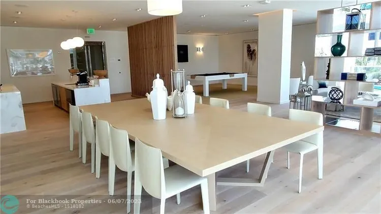 Tiffany House #707 image #22