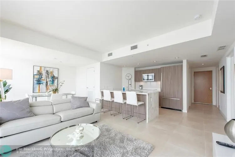 Tiffany House #707 image #8