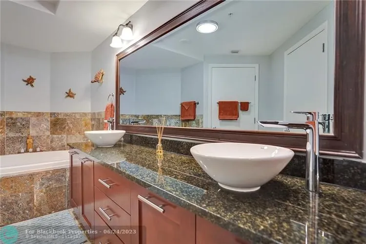 Fountains on Ocean Blvd #451 image #33