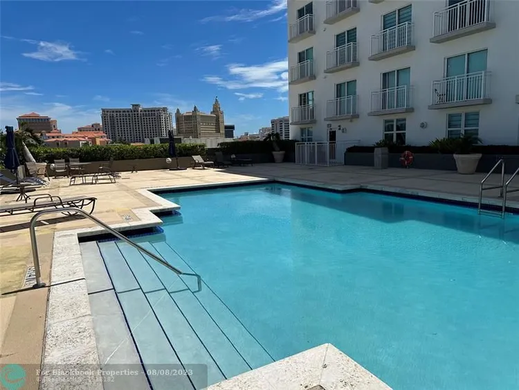 Douglas Grand #605 image #11