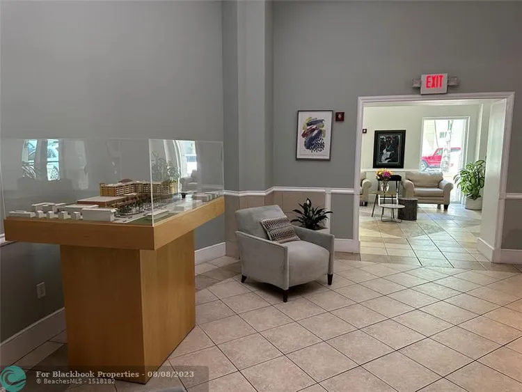 Douglas Grand #605 image #13