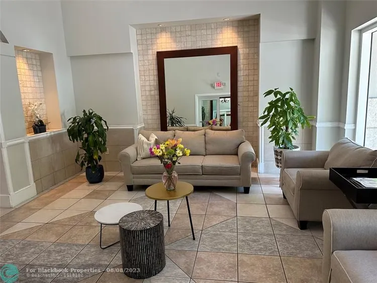 Douglas Grand #605 image #14