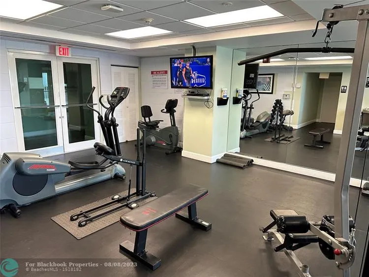 Douglas Grand #605 image #9