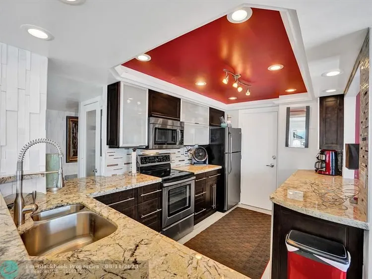 Regency Towers #101 image #11