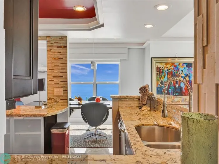 Regency Towers #101 image #12