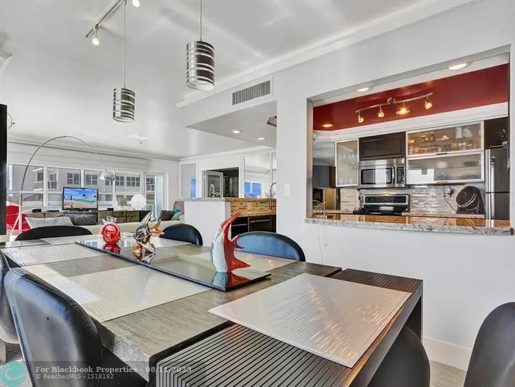 Regency Towers #101 image #15