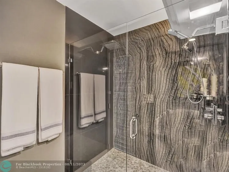 Regency Towers #101 image #23