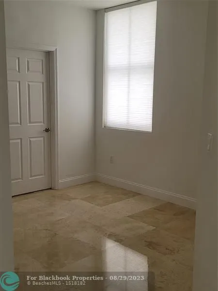 Gables Park Tower #701 image #11