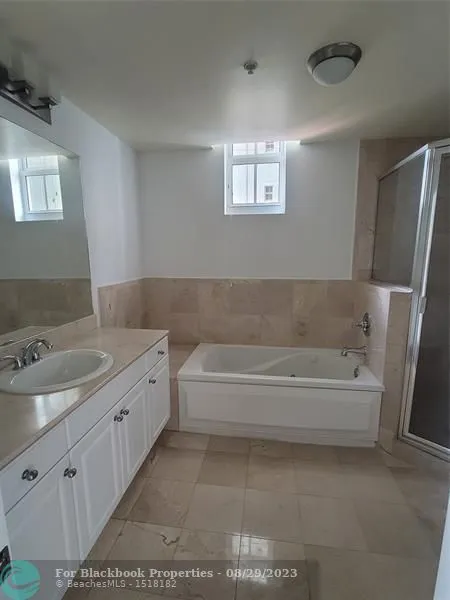 Gables Park Tower #701 image #14