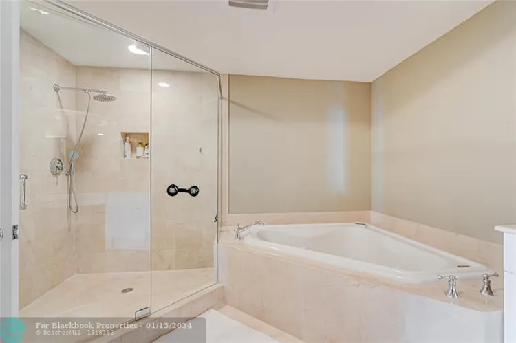 L'Ambiance #1003 image #20