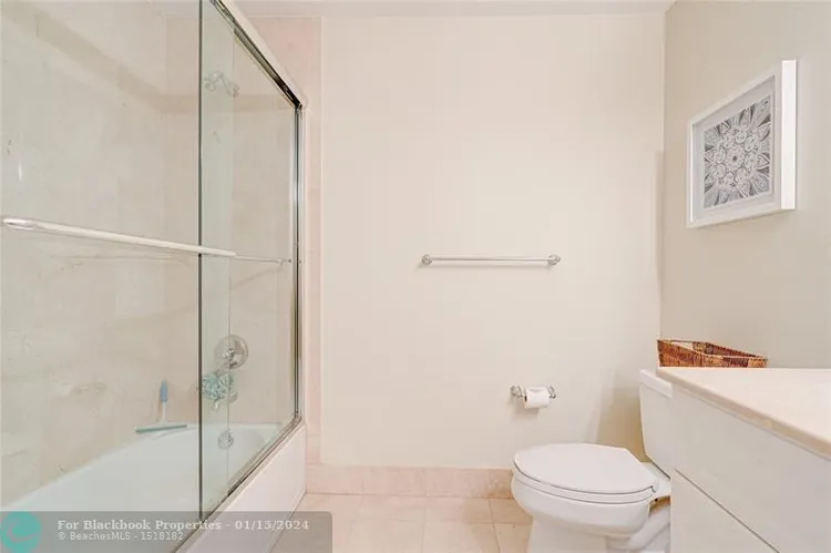 L'Ambiance #1003 image #29