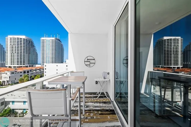 Tiffany House #712 image #13