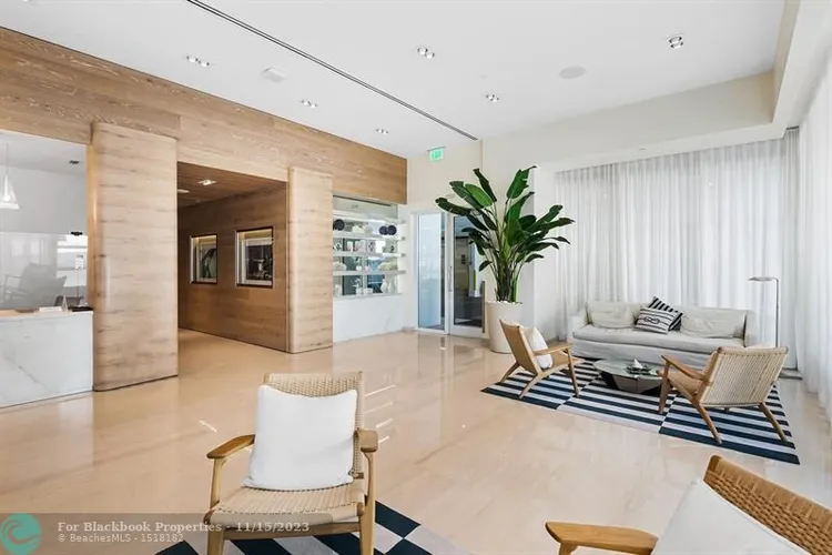 Tiffany House #712 image #17