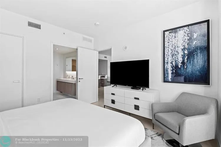 Tiffany House #712 image #6
