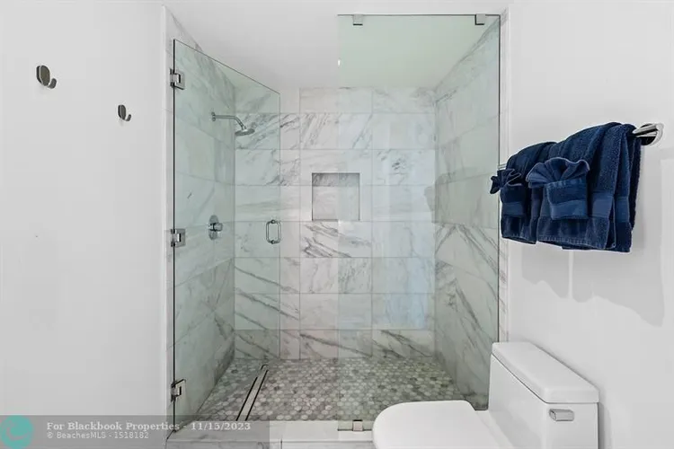 Tiffany House #712 image #8
