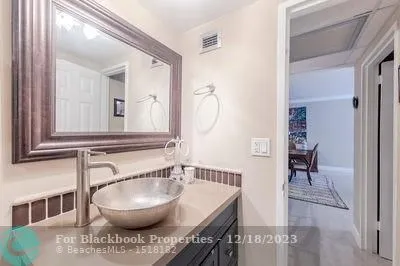 Galt Towers #11H image #12