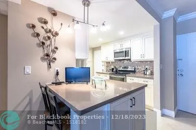 Galt Towers #11H image #6