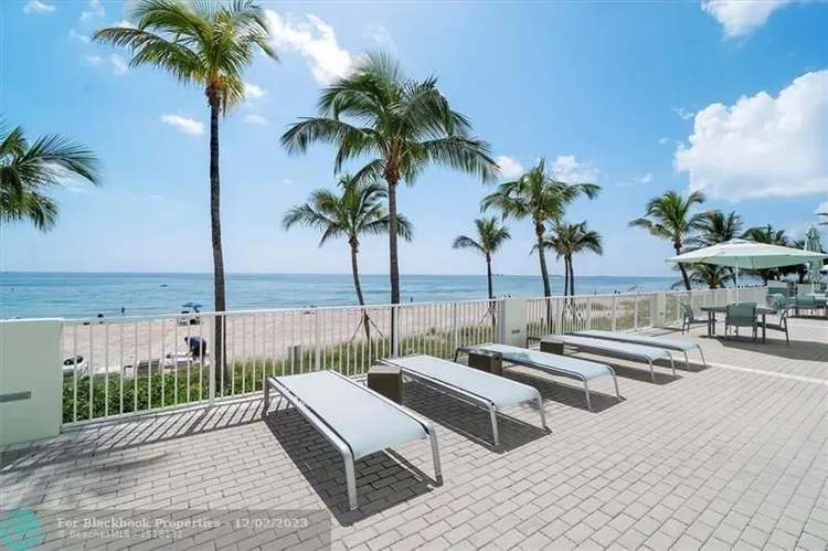 Southpoint Towers #1607N image #12