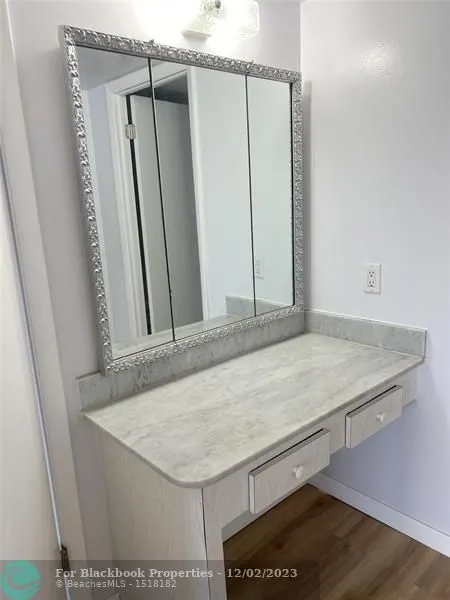 Southpoint Towers #1607N image #9