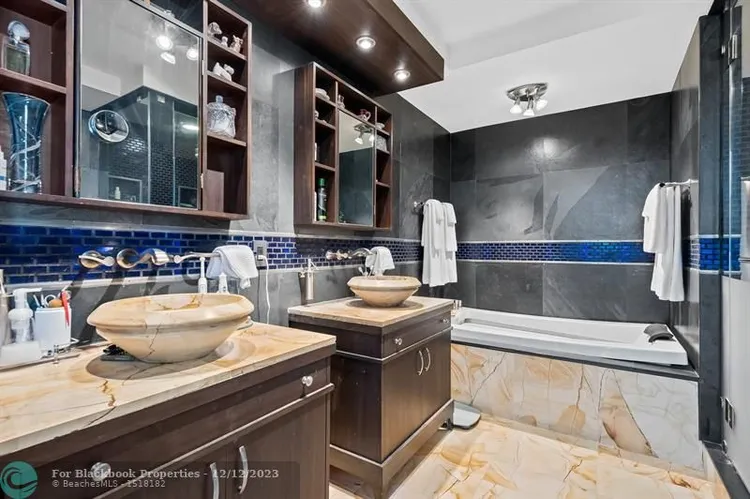 Venezia Las Olas #1402 image #11