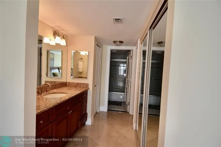 Playa Del Mar #1803 image #19